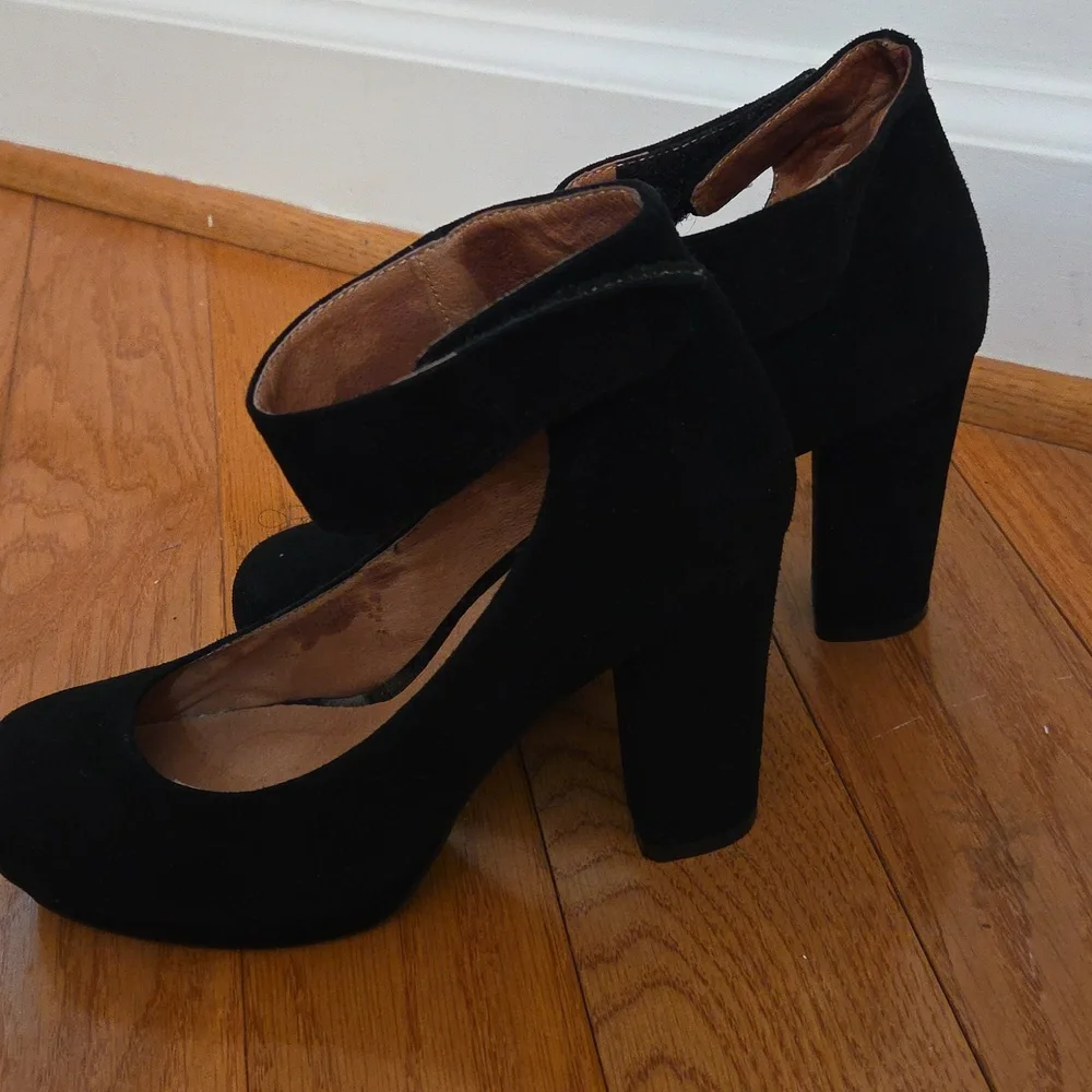 Jeffrey Campbell gorgeous platform heels; velcro ankle-strapped, Classy Heels, 7 - Picture 2 of 6